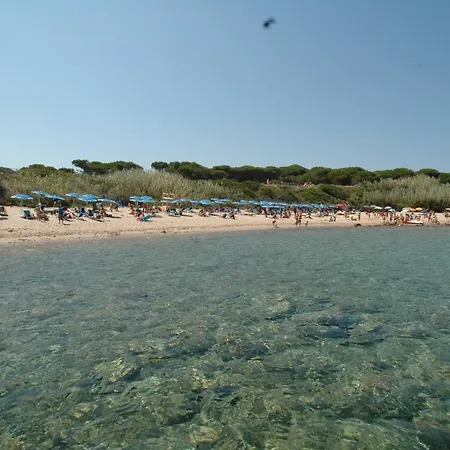 Casa Vacanze Li Canneddi Aparthotel