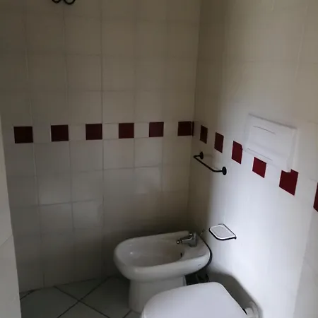 Casa Vacanze Li Canneddi Aparthotel *